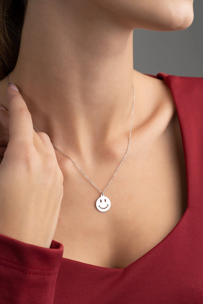 Smiley Face Necklace - Glamoristic