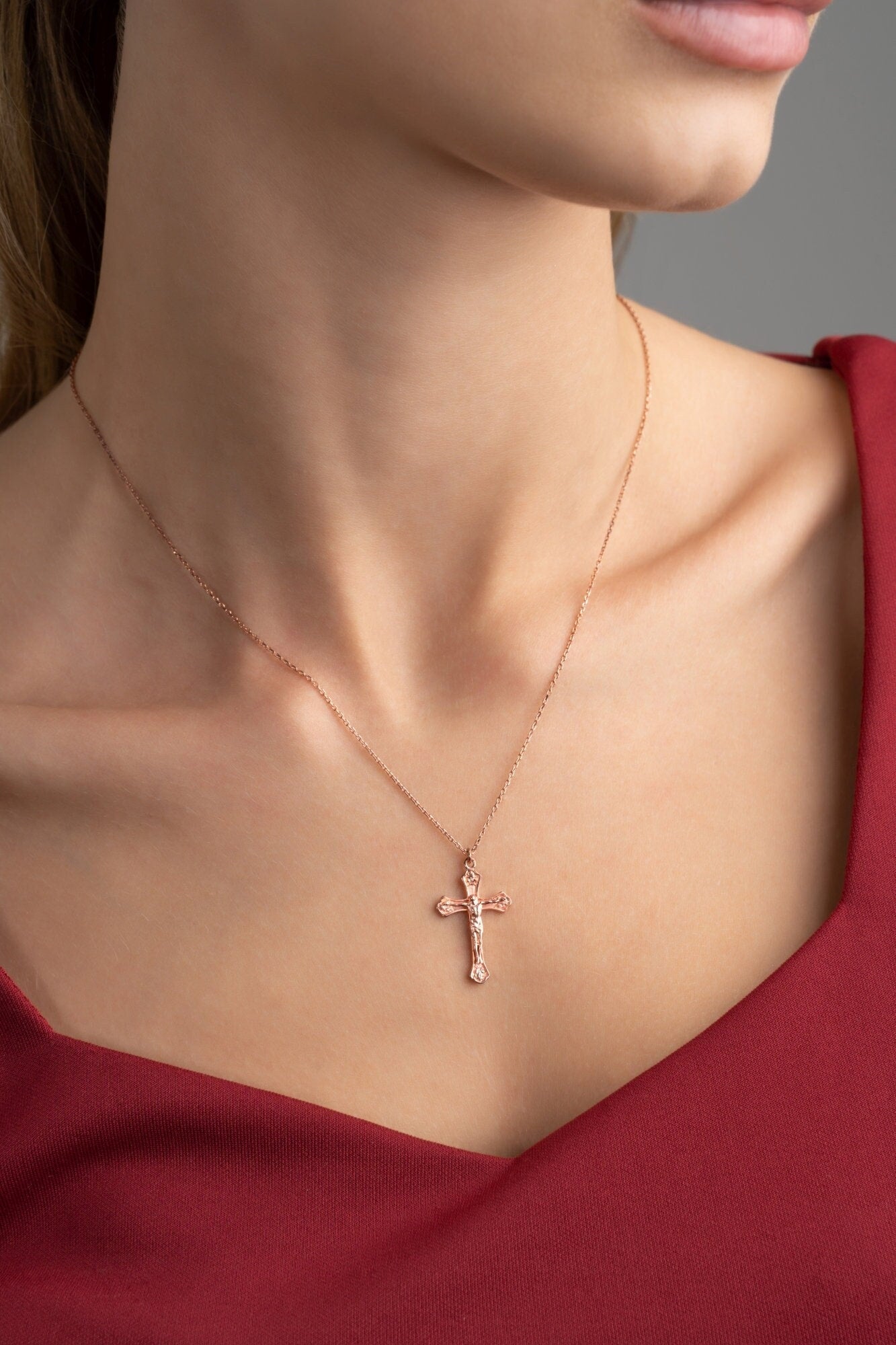 Holy Cross Necklace - Glamoristic