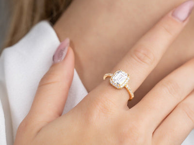 Radiant Cut Diamond Engagement Ring - Glamoristic