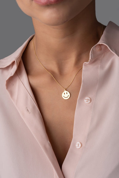 Smiley Face Necklace - Glamoristic