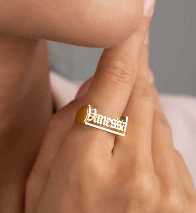 Gothic Name Ring - Glamoristic