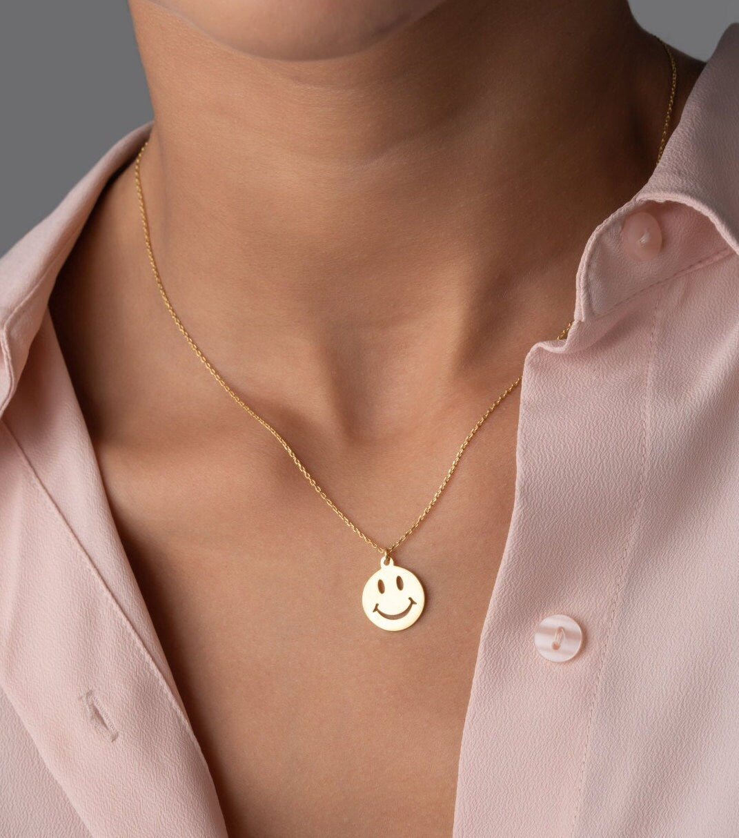 Smiley Face Necklace - Glamoristic