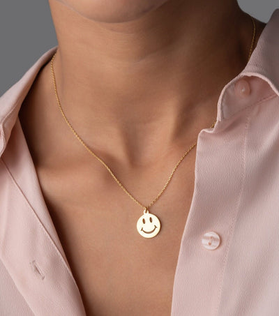 Smiley Face Necklace - Glamoristic
